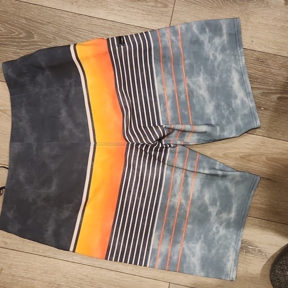 Oneill Shorts - Picture 4 of 6